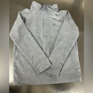 Vineyard Vines boys top size 5